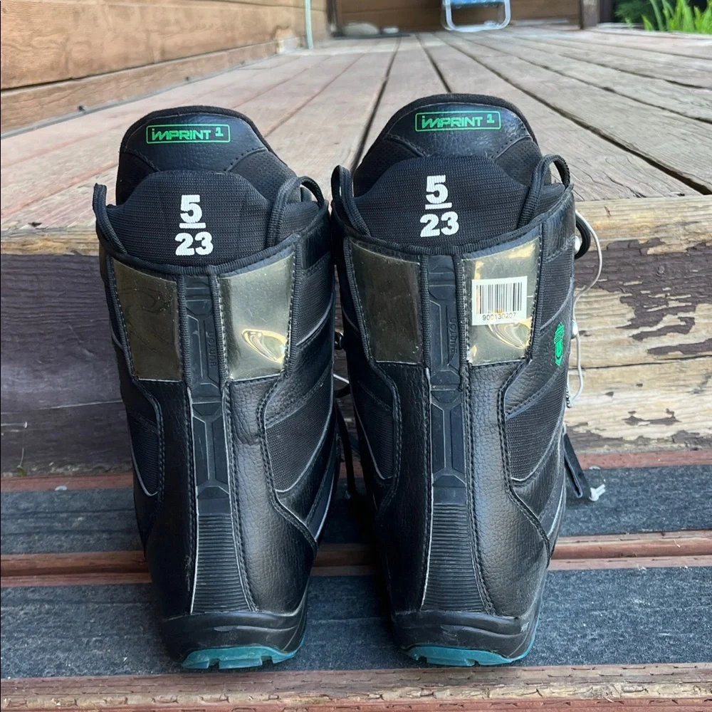 Burton youth size 5 snowboard boots